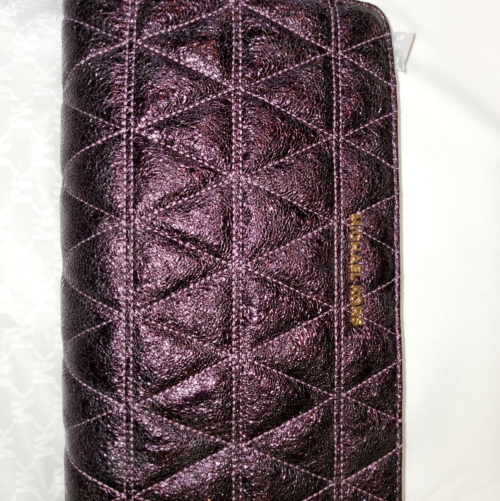 Michael Kors Crossbody Clutch
